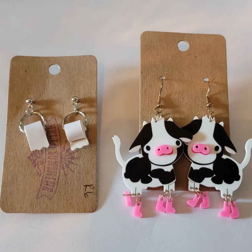 2 Pair Fun Funky Cow And Toilet Paper Earrings